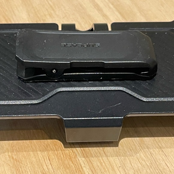 Supcase iPhone case holder for belt clip 6.1 - Picture 9 of 12
